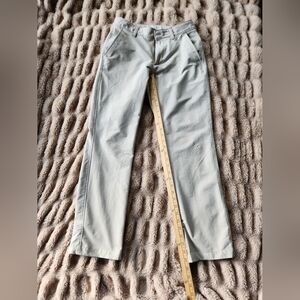 Under Armour pants size 30/30 mens see photo of wear golf work pants cas…